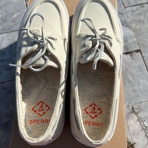 Men’s size 10 Sperrys
